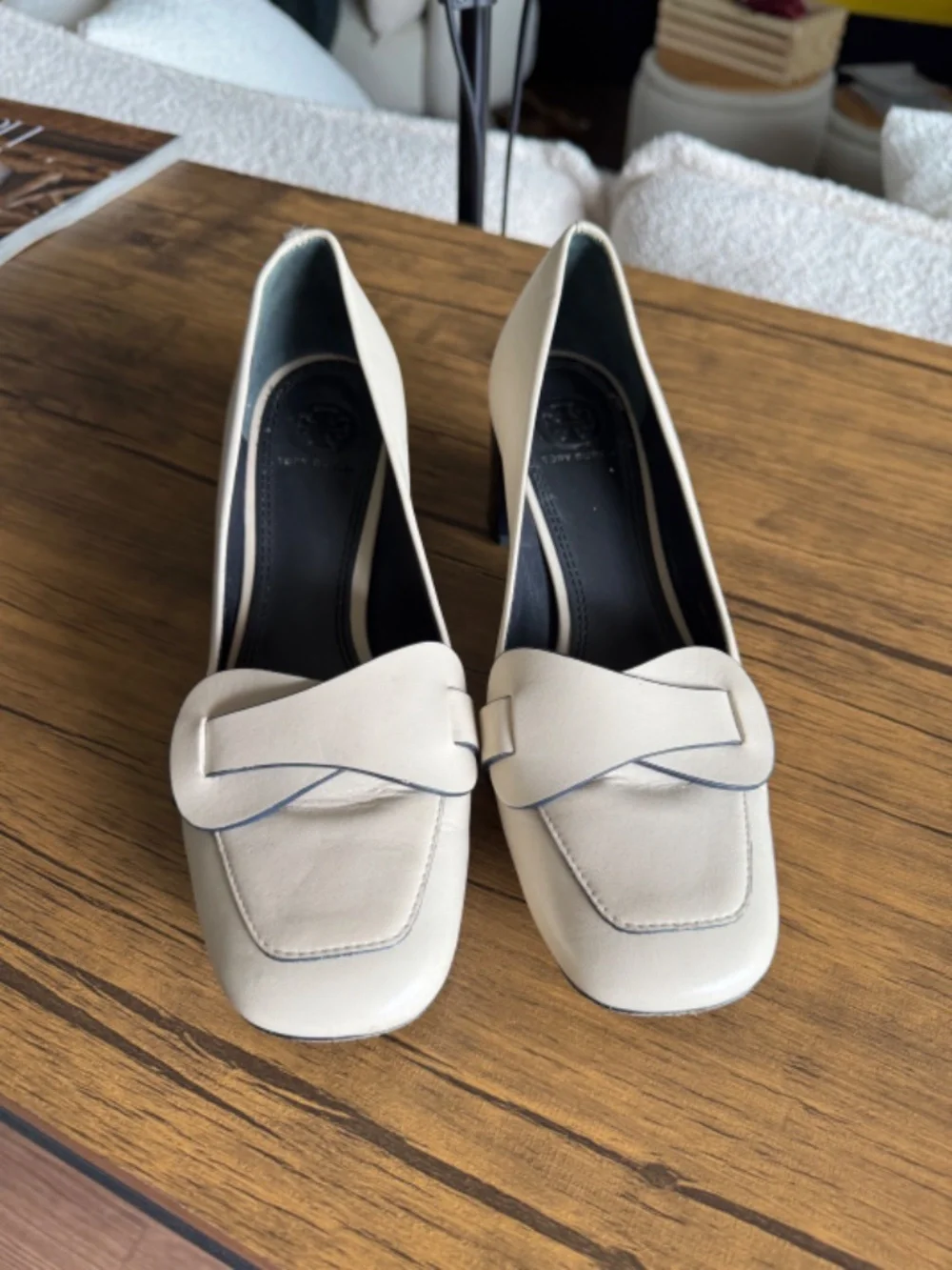 Tory Burch Classic White Leather Block Heels Classy Pumps